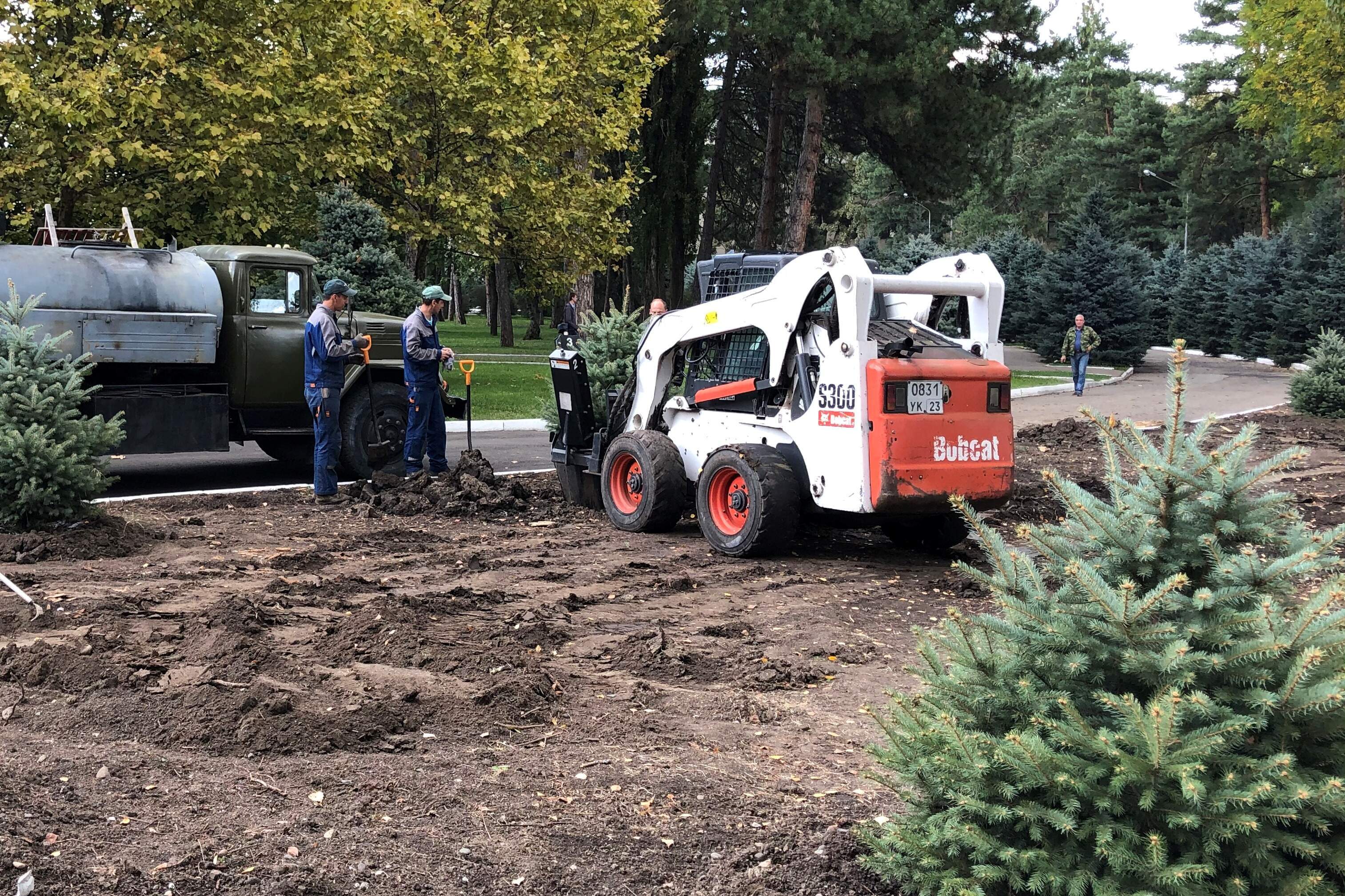 Кубанский ГАУ обновляет главную аллею
