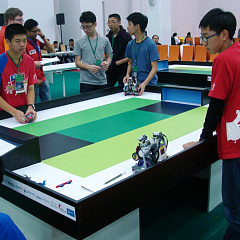 Наши волонтеры на олимпиаде робототехники