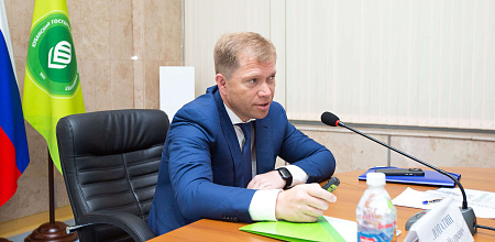 Студенты-юристы встретились с членом Центральной избирательной комиссии Антоном Лопатиным