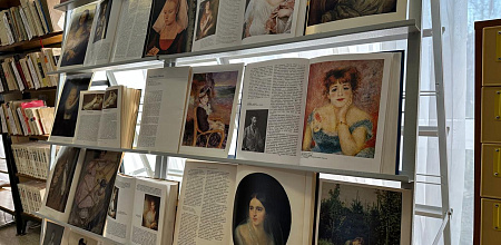 Книжно-иллюстрированная выставка «Женский портрет в мировой живописи»