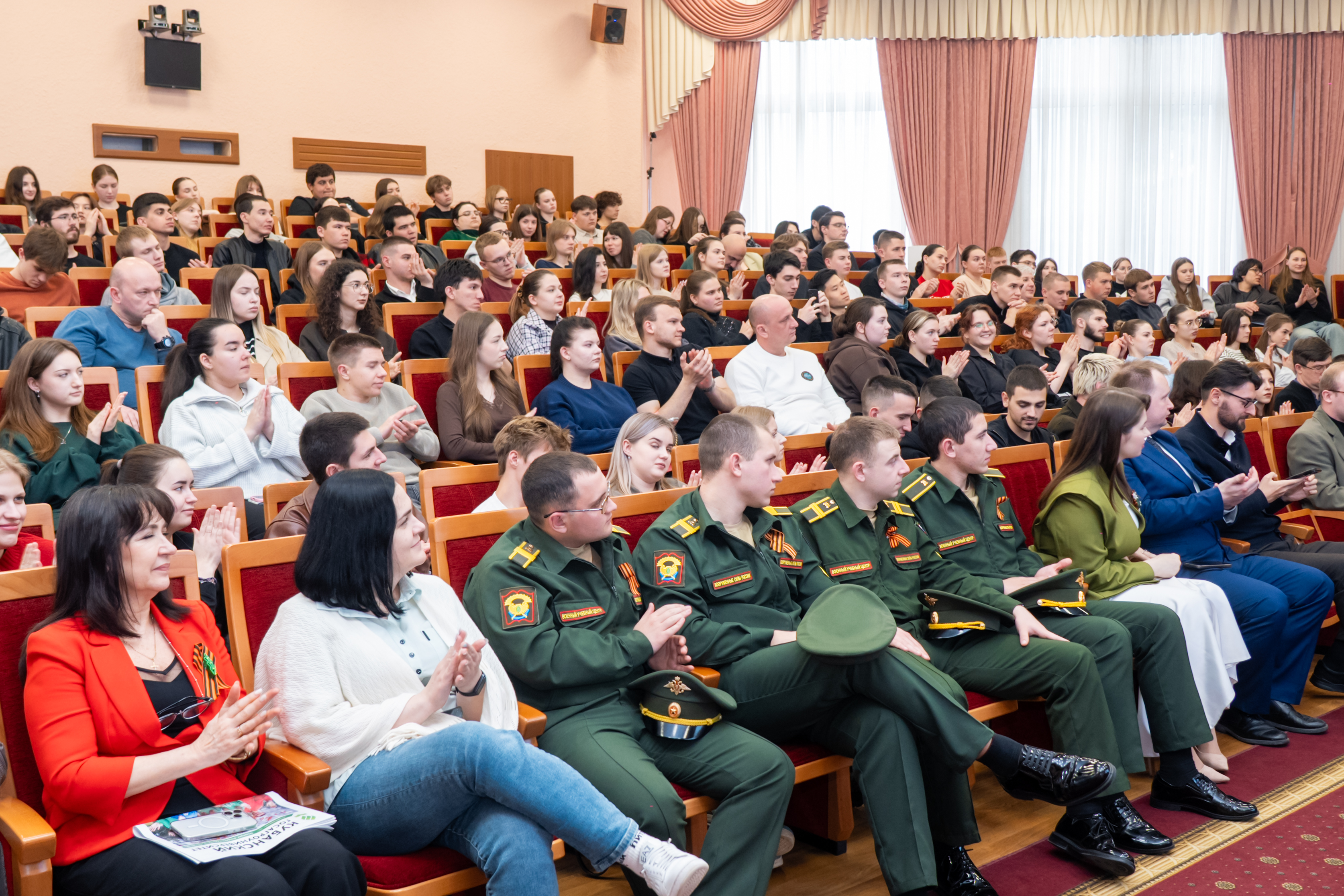 «Код безопасности»: кибердружины на защите интернет-пространства