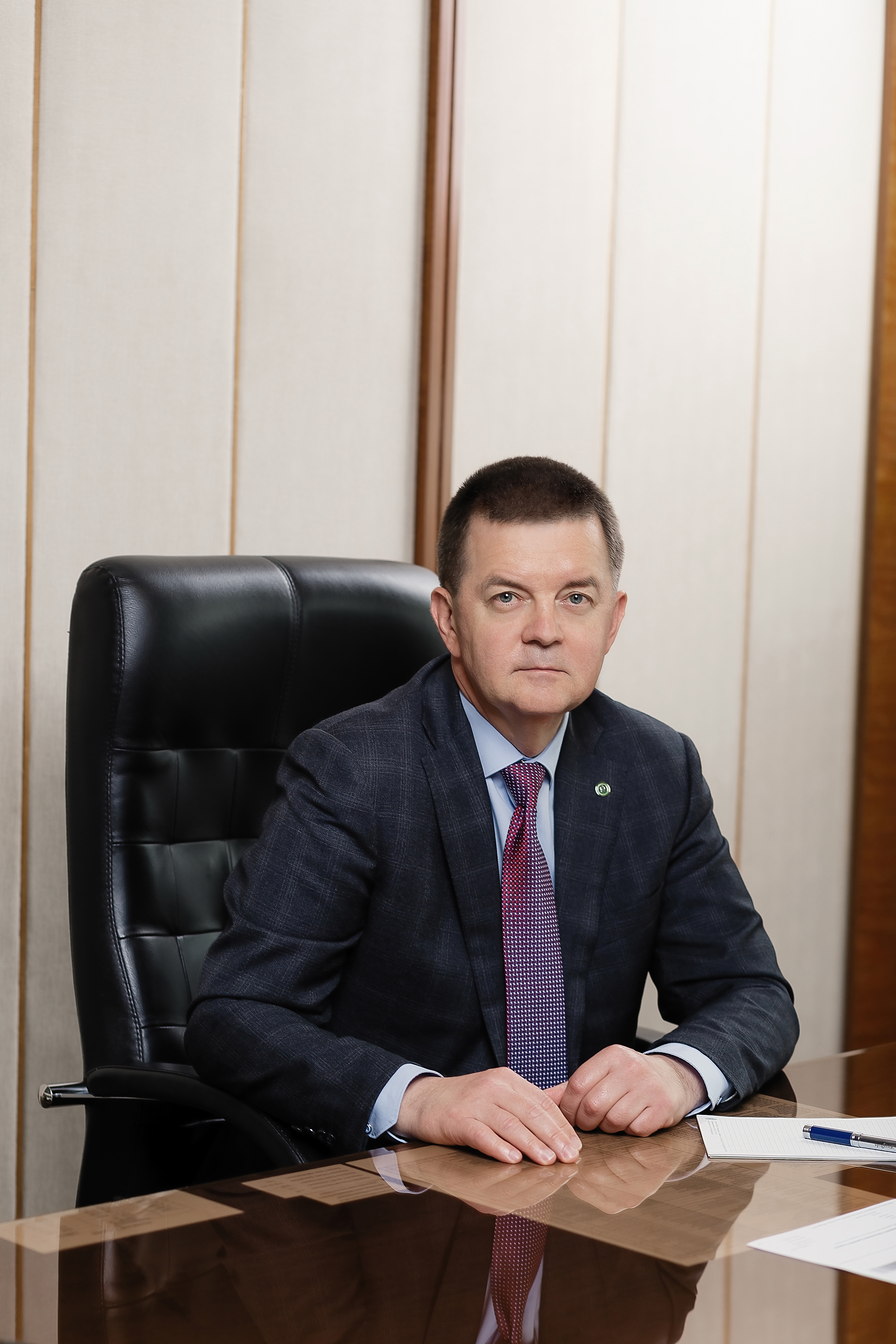 Поздравление ректора с 80-летием Победы