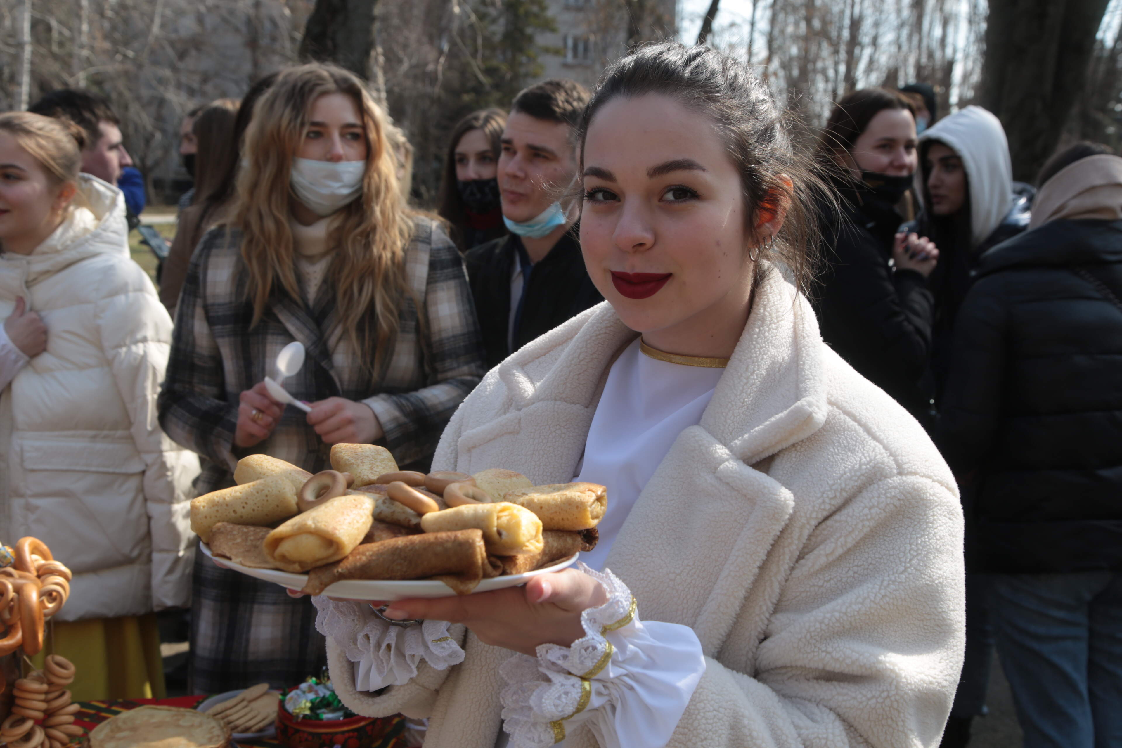 Где сейчас проходит масленица. Масленица Краснодар. Масленица в 2014. Масленица Шадринск.