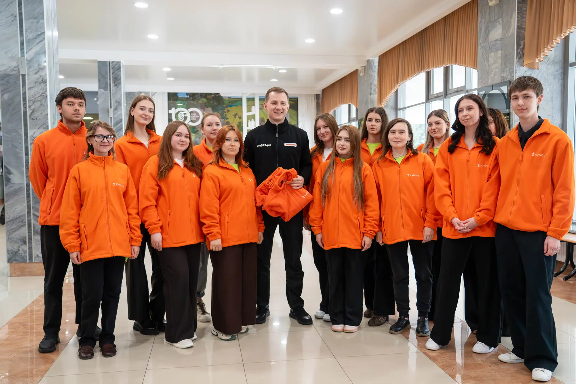 Добровольцы Кубани встретились с Артёмом Метелевым