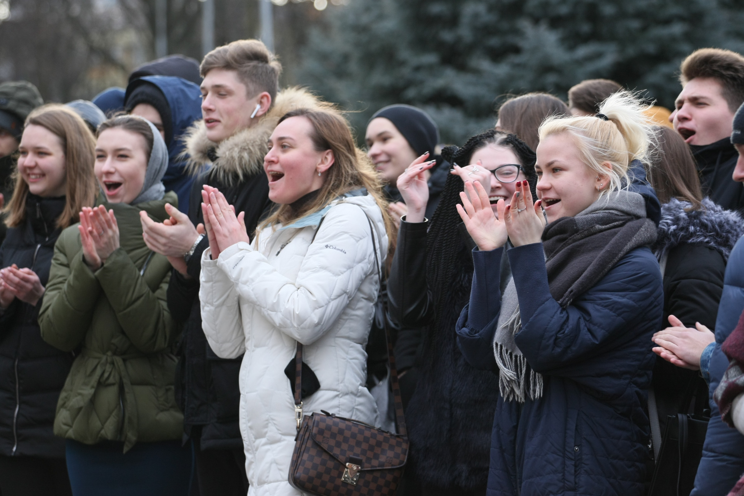 Студенты отмечают день студента. С праздником студентов. Студенческие гуляния 25 января. Студенты университета отмечают день студента. День студента Краснодар.