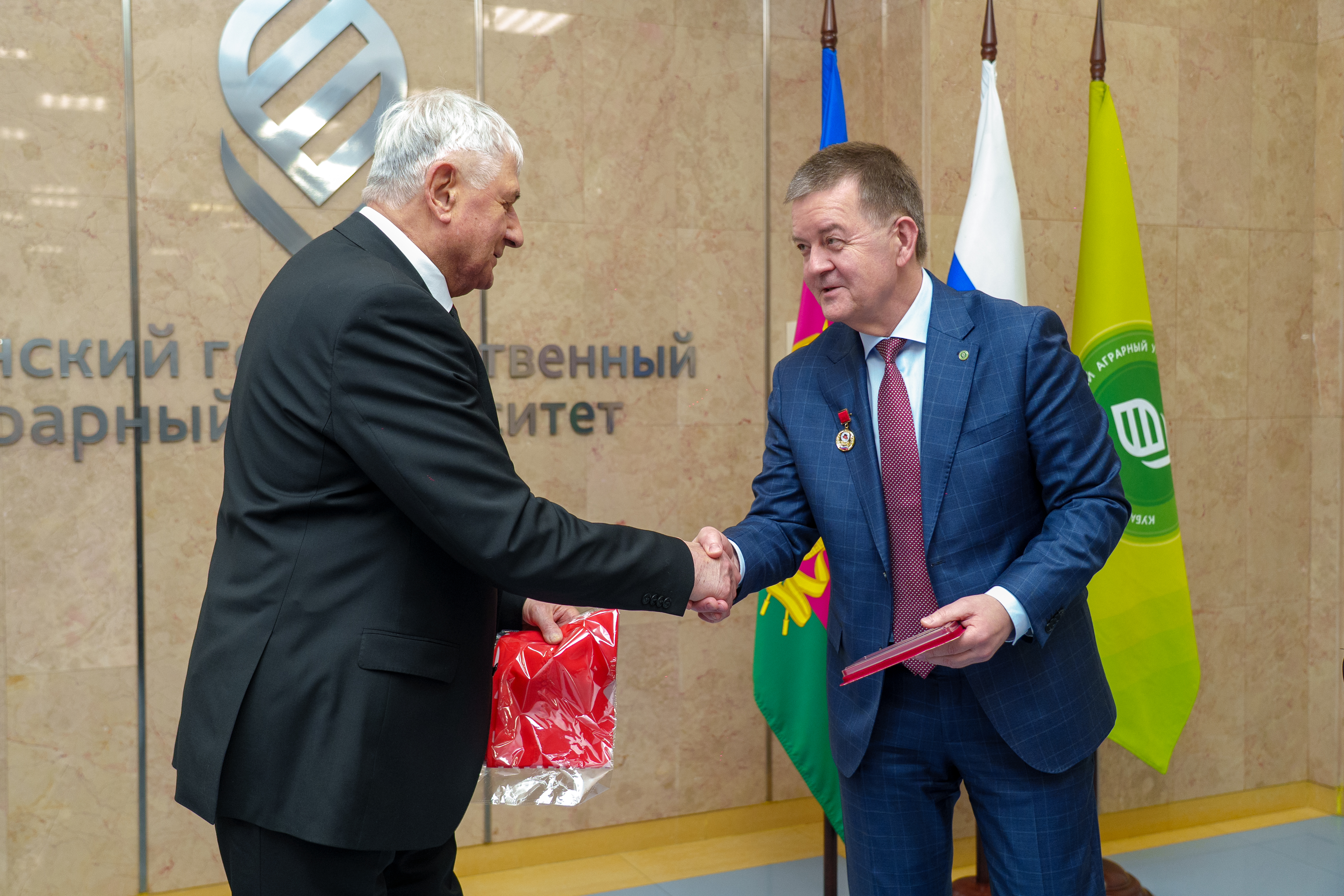 Ректор КубГАУ удостоен памятной медали «Патриот России»