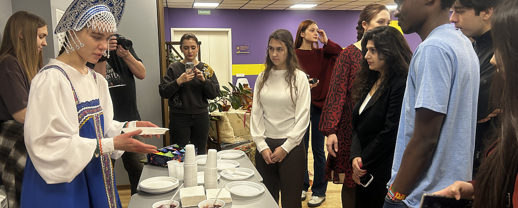 Иностранные студенты встретили Масленицу 