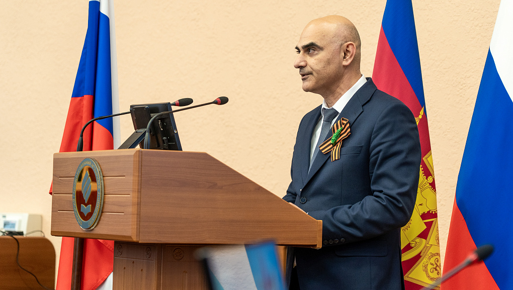 Этот праздник со слезами на глазах...