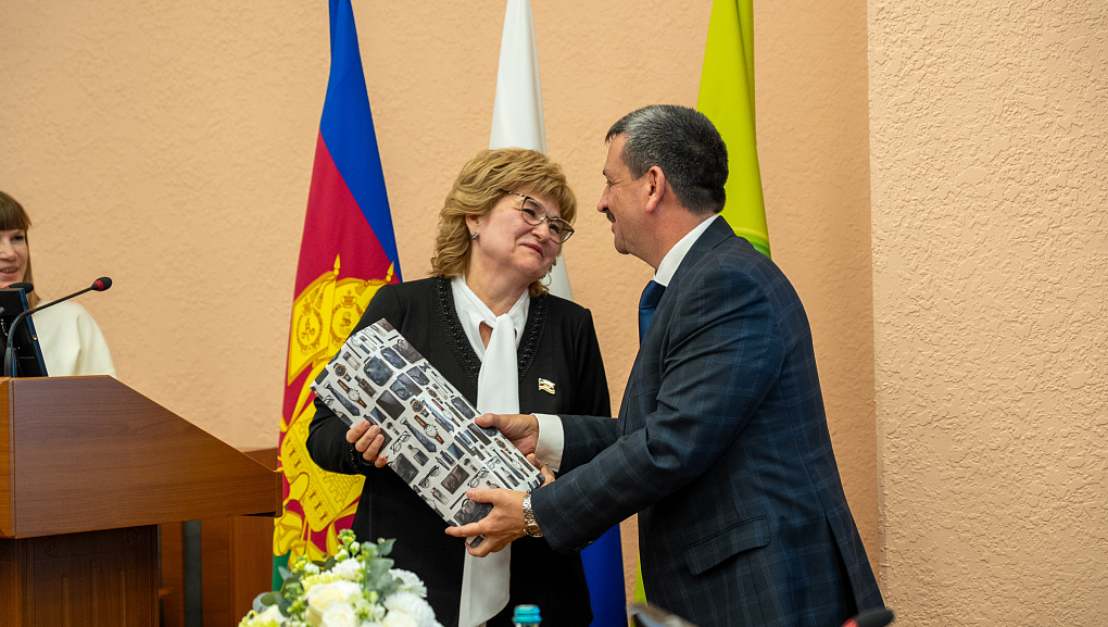 Экономическому факультету КУБГАУ – 65 лет