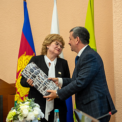 Экономическому факультету КУБГАУ – 65 лет