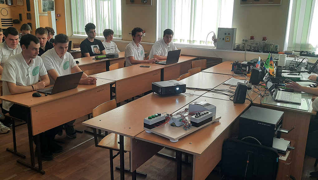 Преподаватели КубГАУ посетили Брюховецкий аграрный колледж