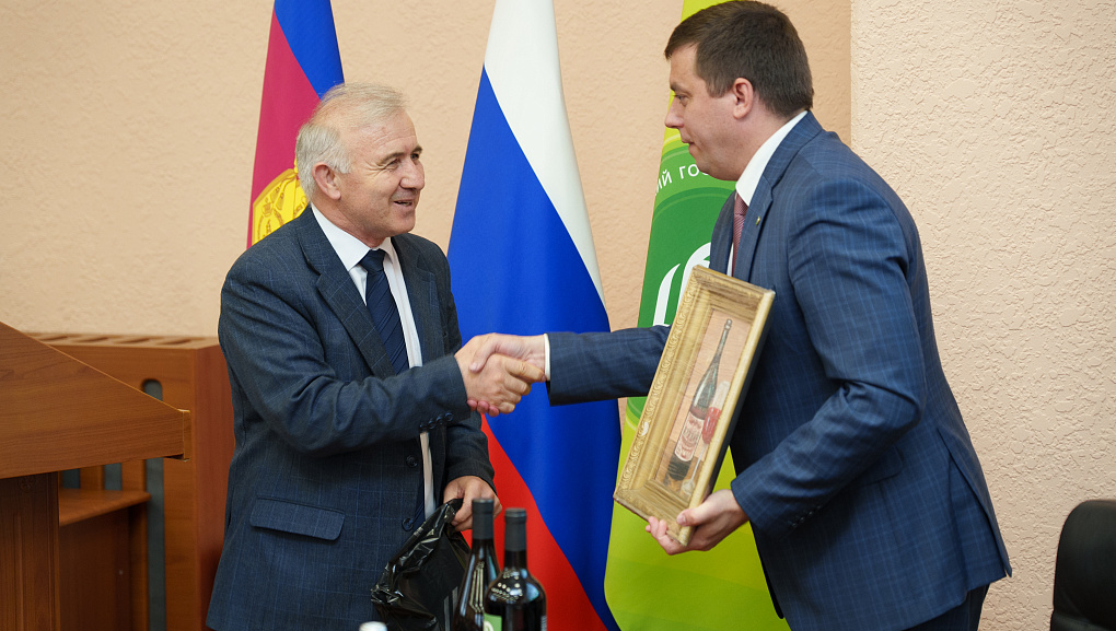 Тройной юбилей кафедры виноградарства