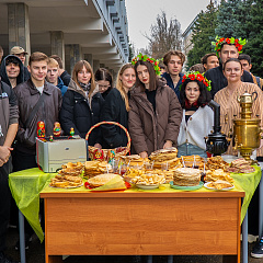 Пахнет солнцем и блинами – нынче Масленица с нами!