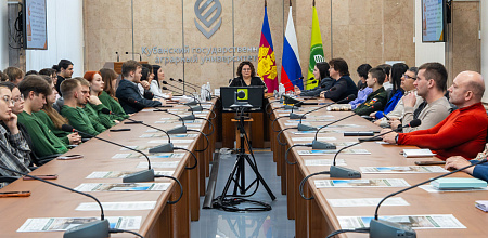 О традициях и памяти — в диалоге со студентами