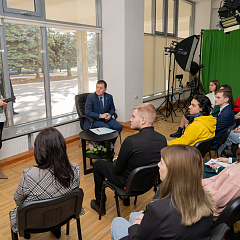 Встреча ректора со студентами Медиацентра, приуроченная ко Дню российской печати