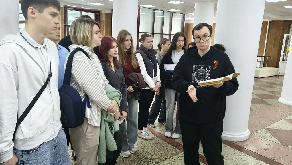 В КубГАУ проводится выставка-беседа «Они среди нас»