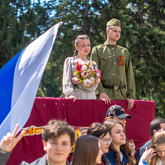 Этот праздник со слезами на глазах...