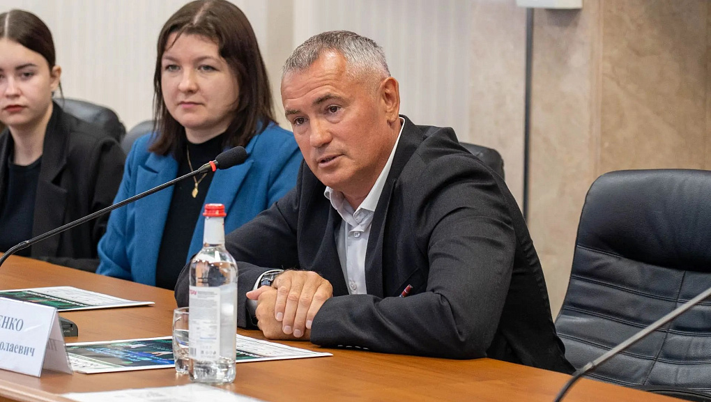 Герои рядом