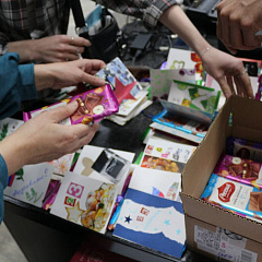 Студенты Кубанского ГАУ поздравили бойцов в военном госпитале с Днём защитника Отечества