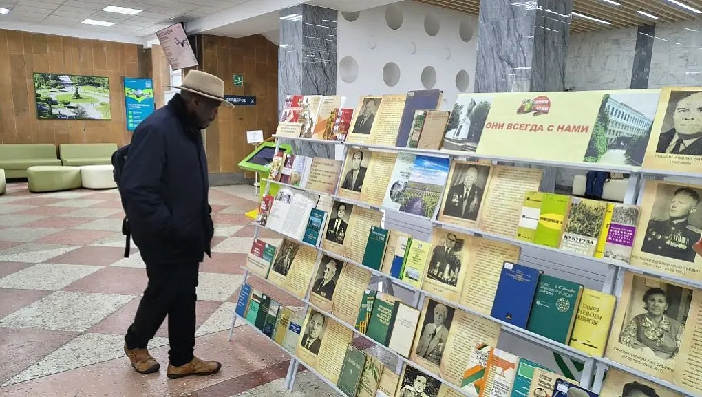 В КубГАУ проводится выставка-беседа «Они среди нас»