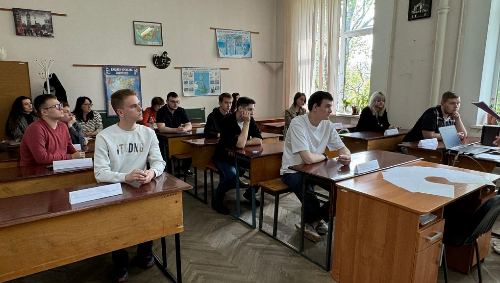 В КубГАУ прошла олимпиада по английскому языку «Никто не забыт, ничто не забыто»