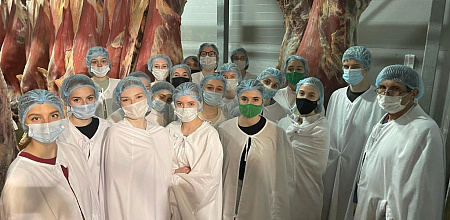 Студенты факультета ветеринарной медицины посетили мясокомбинат АО фирма "Агрокомплекс"