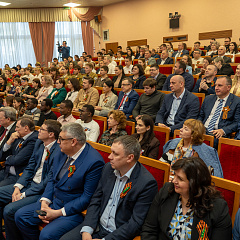 Этот праздник со слезами на глазах...