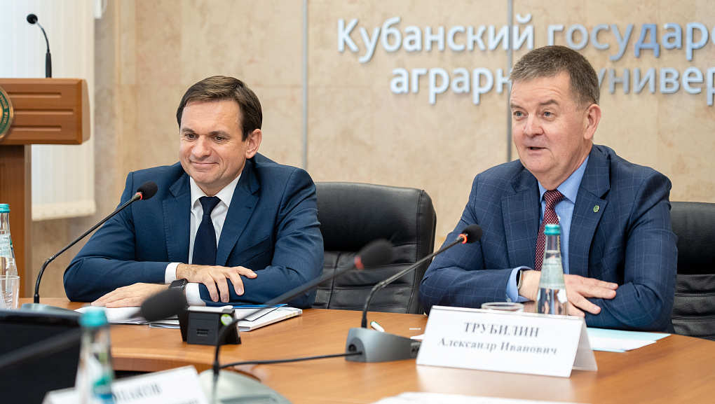 Студенты КУБГАУ получили свидетельства по избирательному праву